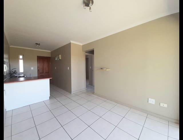 2 BEDROOM APARTMENT FOR SALE IN UITZICHT